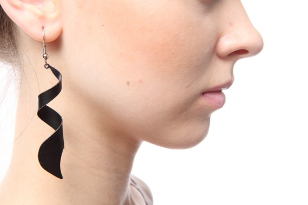 They can be big, bulky and uncomfortable  for the ears. Try and avoid the trend of chandelier earrings. 