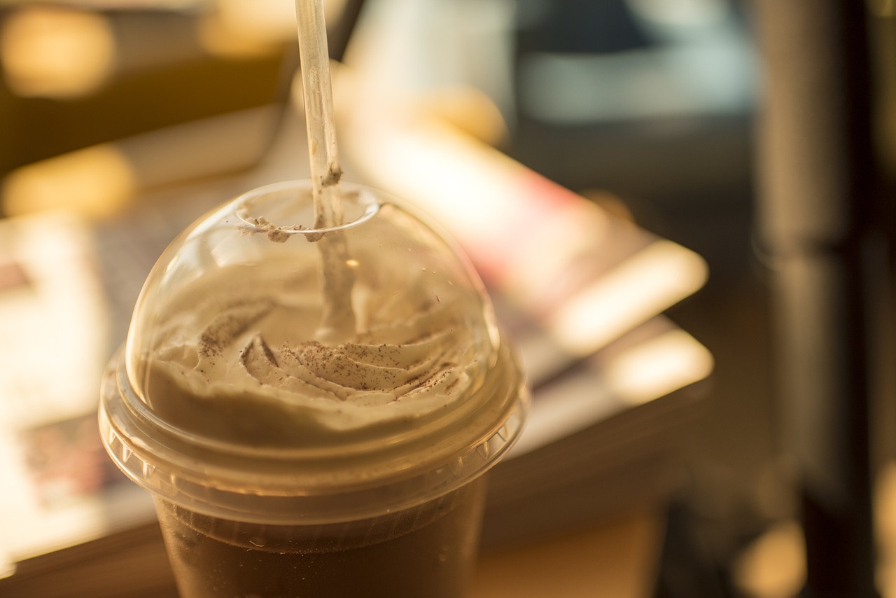 iced-latte-1340675_1280